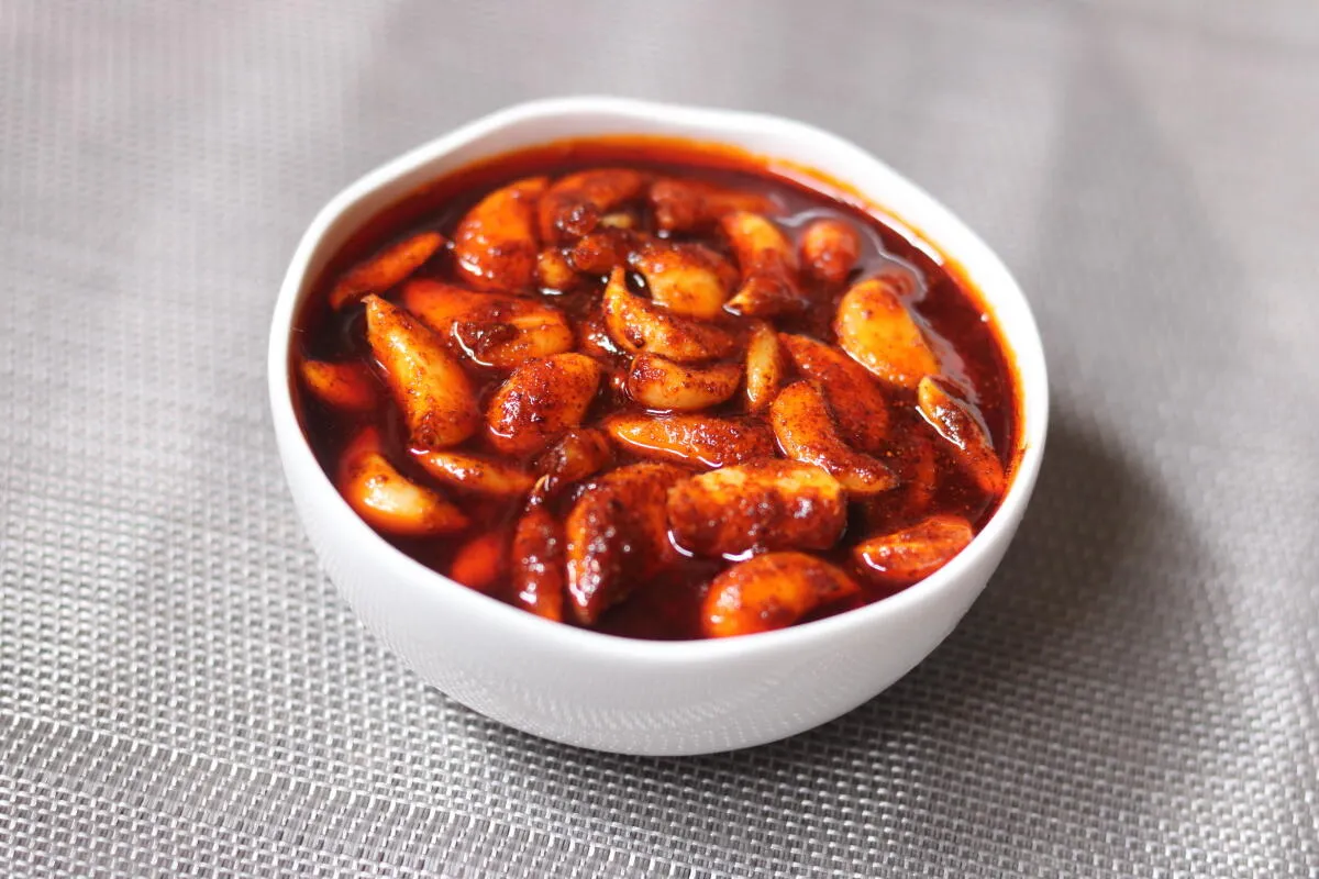 Garlic Pickle 500 Grams Bottle